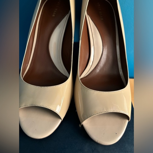 Never worn, Cole Haan- size 11, 4 inch pump - Picture 9 of 12